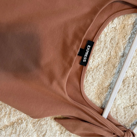 Express top - Picture 3 of 3